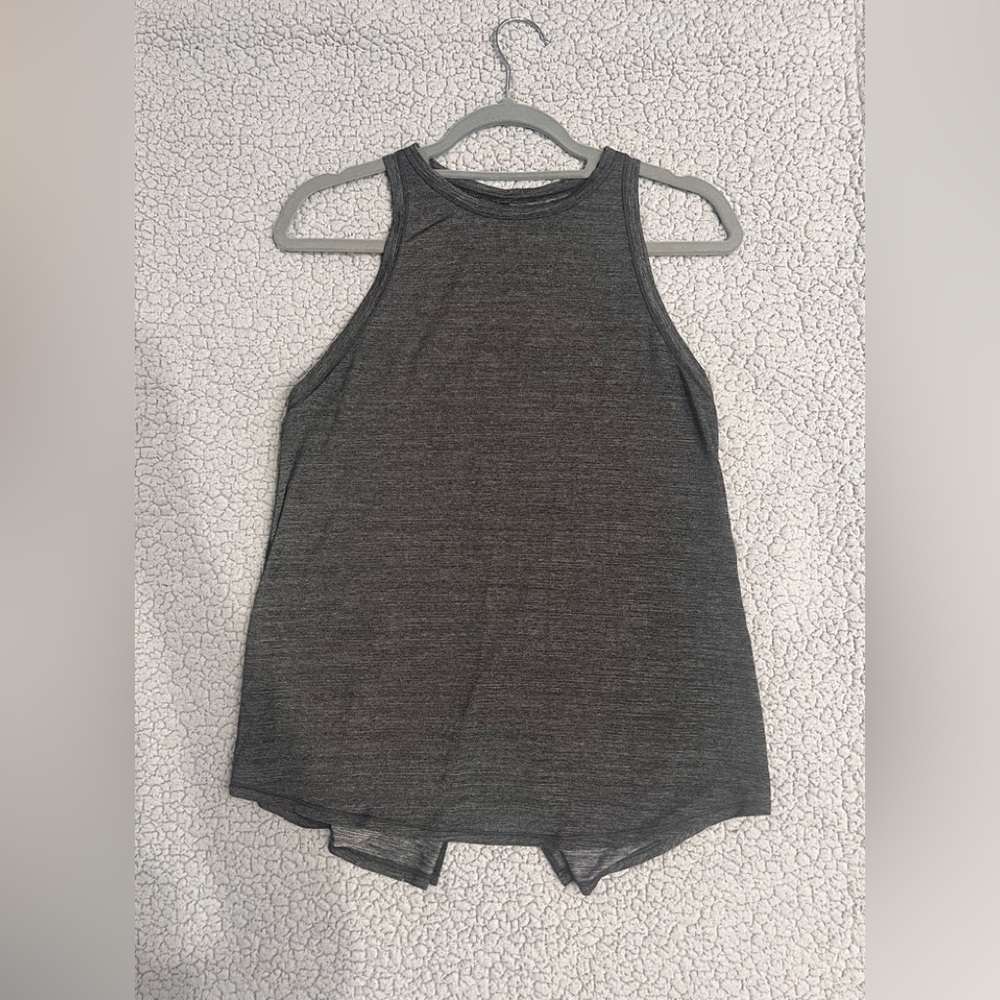 Lululemon tie back tank.